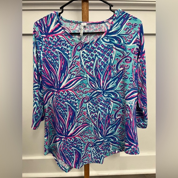 Lulu B Colorful Comfy Clothing Pineapple Shirt - sz Med - Picture 1 of 6